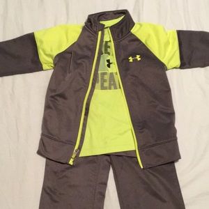 Boys size 5 UA warm up outfit- 3 pieces!